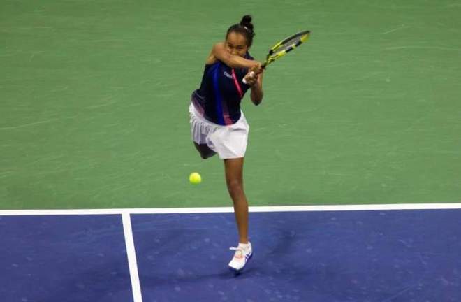 球球迷感到 球球迷感到