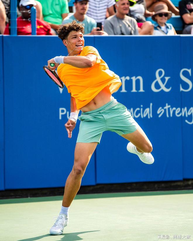 足球花边与 足球花边与