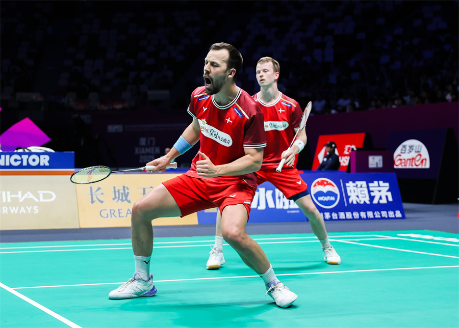 在乒乓球赛 在乒乓球赛